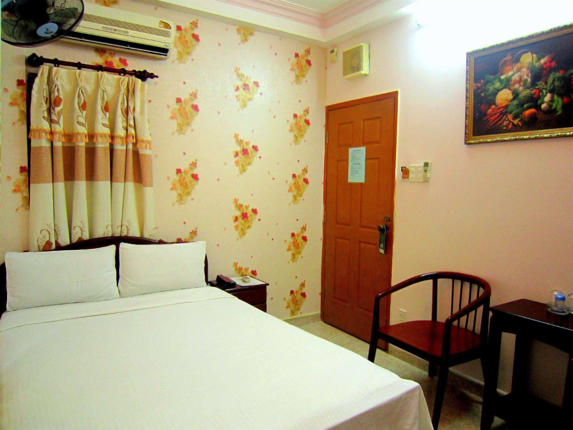 Thuy Tien Hotel Hô Chi Minh-Ville Extérieur photo