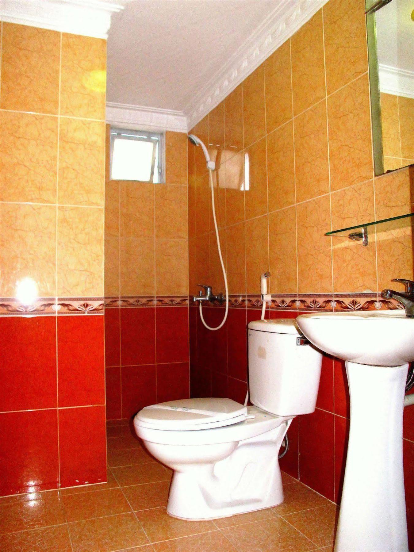Thuy Tien Hotel Hô Chi Minh-Ville Extérieur photo