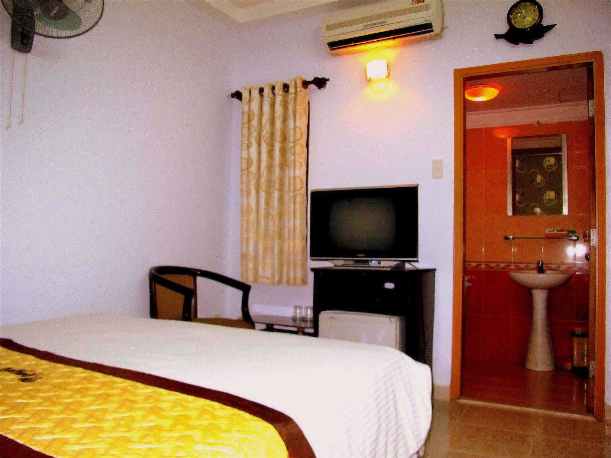 Thuy Tien Hotel Hô Chi Minh-Ville Extérieur photo